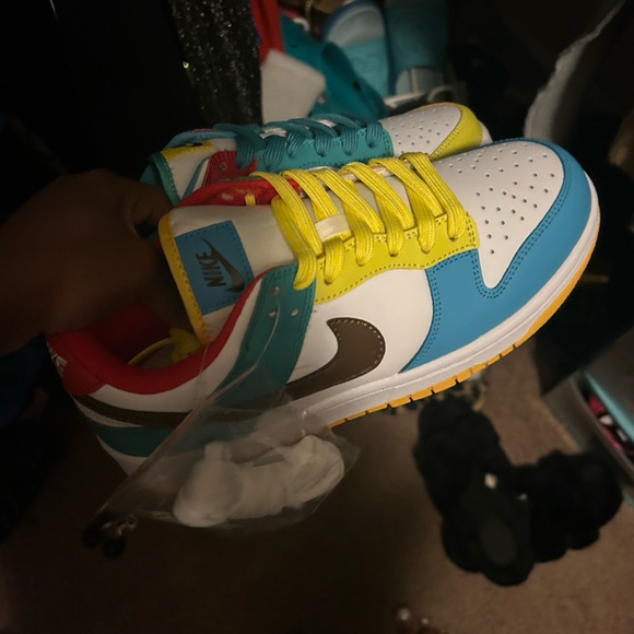 Free.99 Nike Dunks - Picture 4 of 6